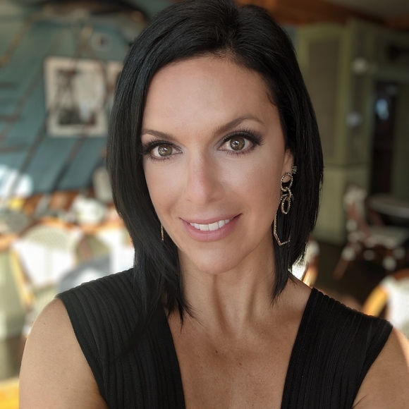 Meet your Posher, Danamyte! - Picture 1 of 8